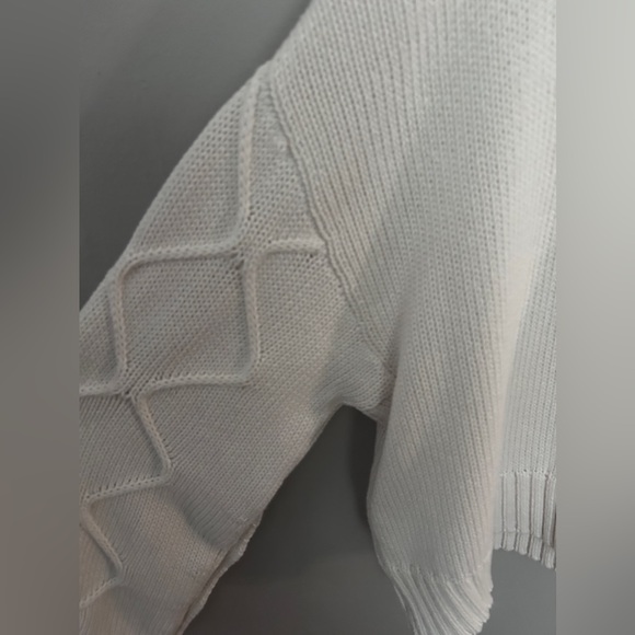 Banana Republic oversized cropped cable sweater  with dolman sleeves - Picture 6 of 8